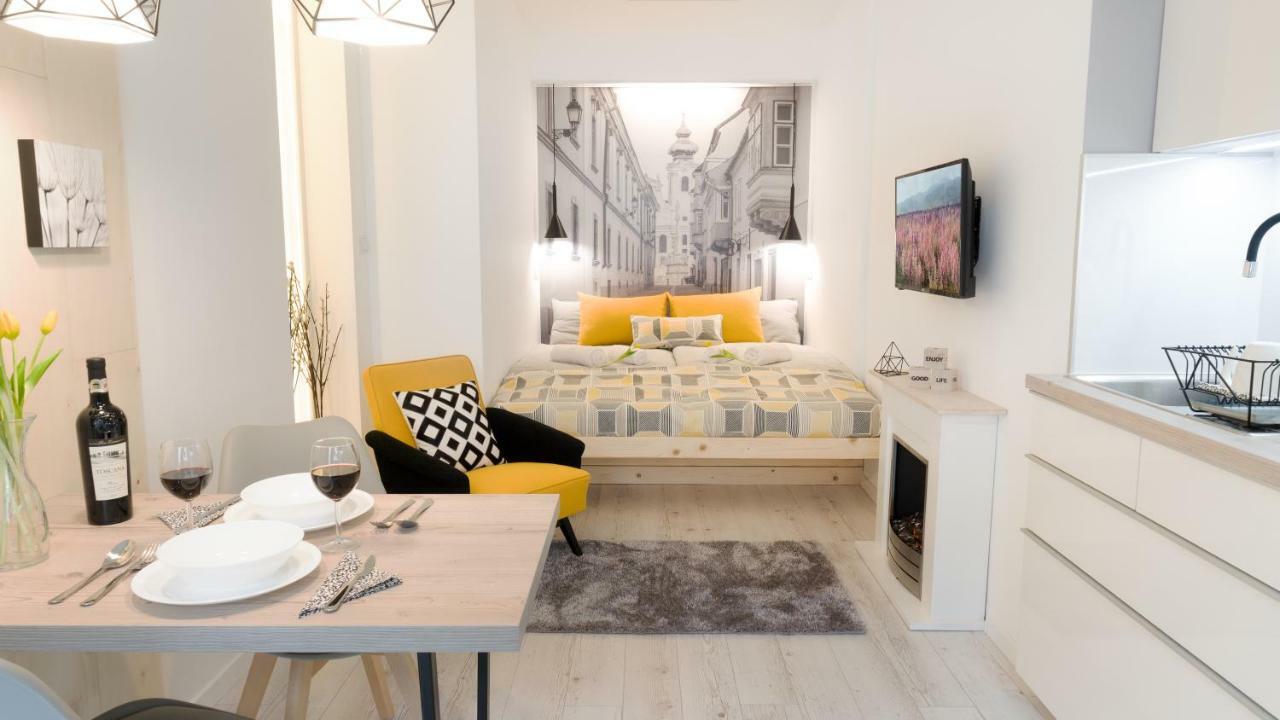 Luxury Studio 24 Győr Exterior foto